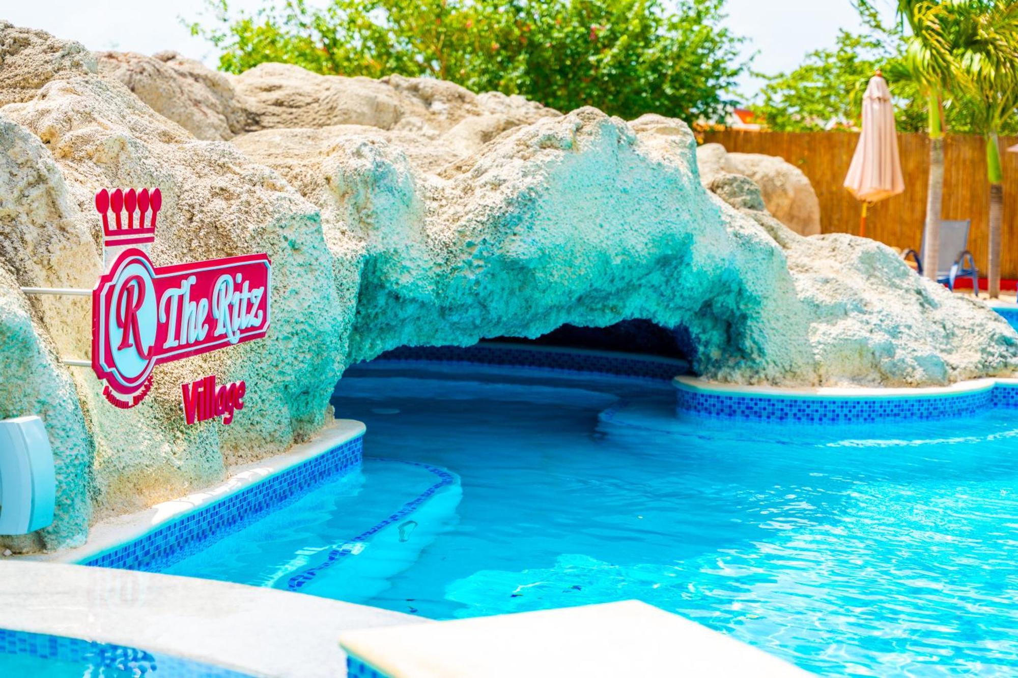 The Ritz Village (Adults Only) Willemstad Eksteriør billede